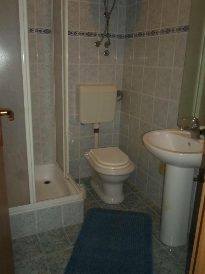 Apartments Davor Jadrtovac Rom bilde